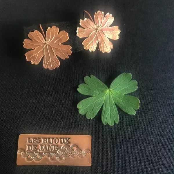 BOUCLES D'OREILLES GERANIUM MOLLE